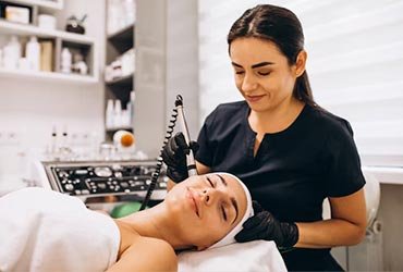 Diploma in Beautification Courses/Training Institute in Kerala